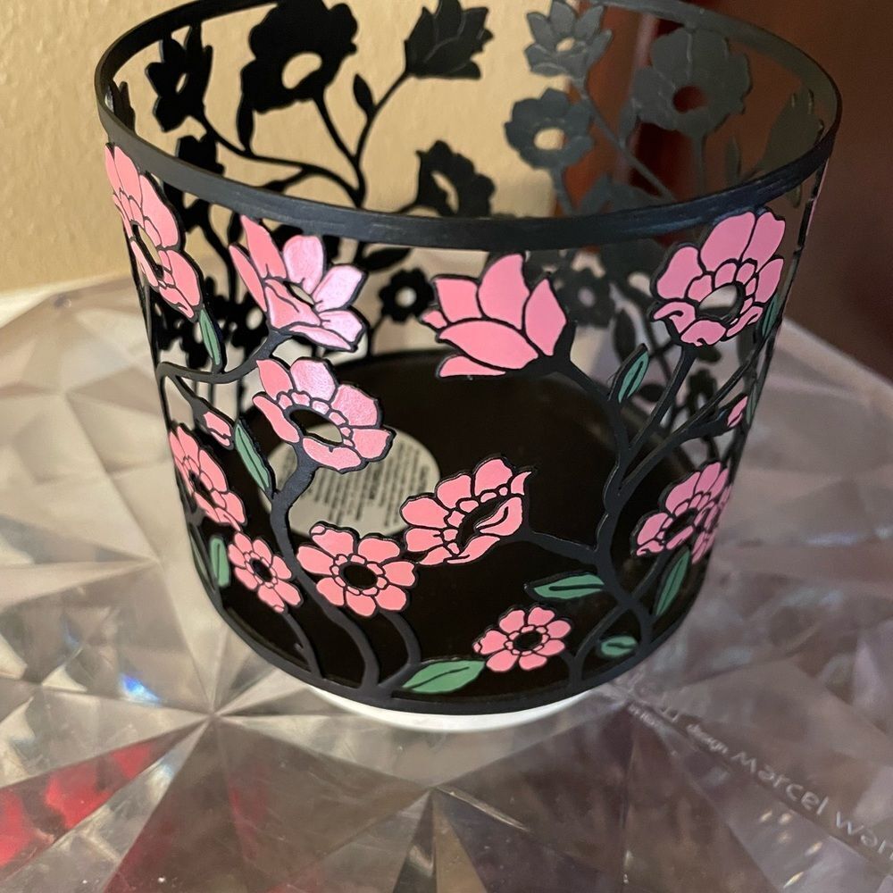Bath & Body Works Black Metal Pink Poppy Flower Marble Base Candle Holder - Picture 3 of 14